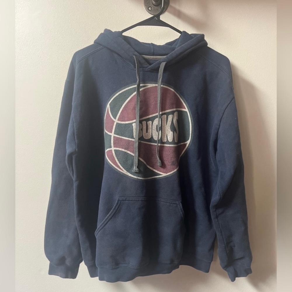 Vintage Milwaukee Bucks Hoodie